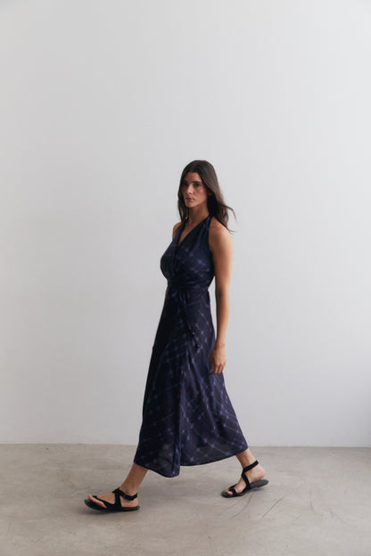Vestido halter estampado azul marino