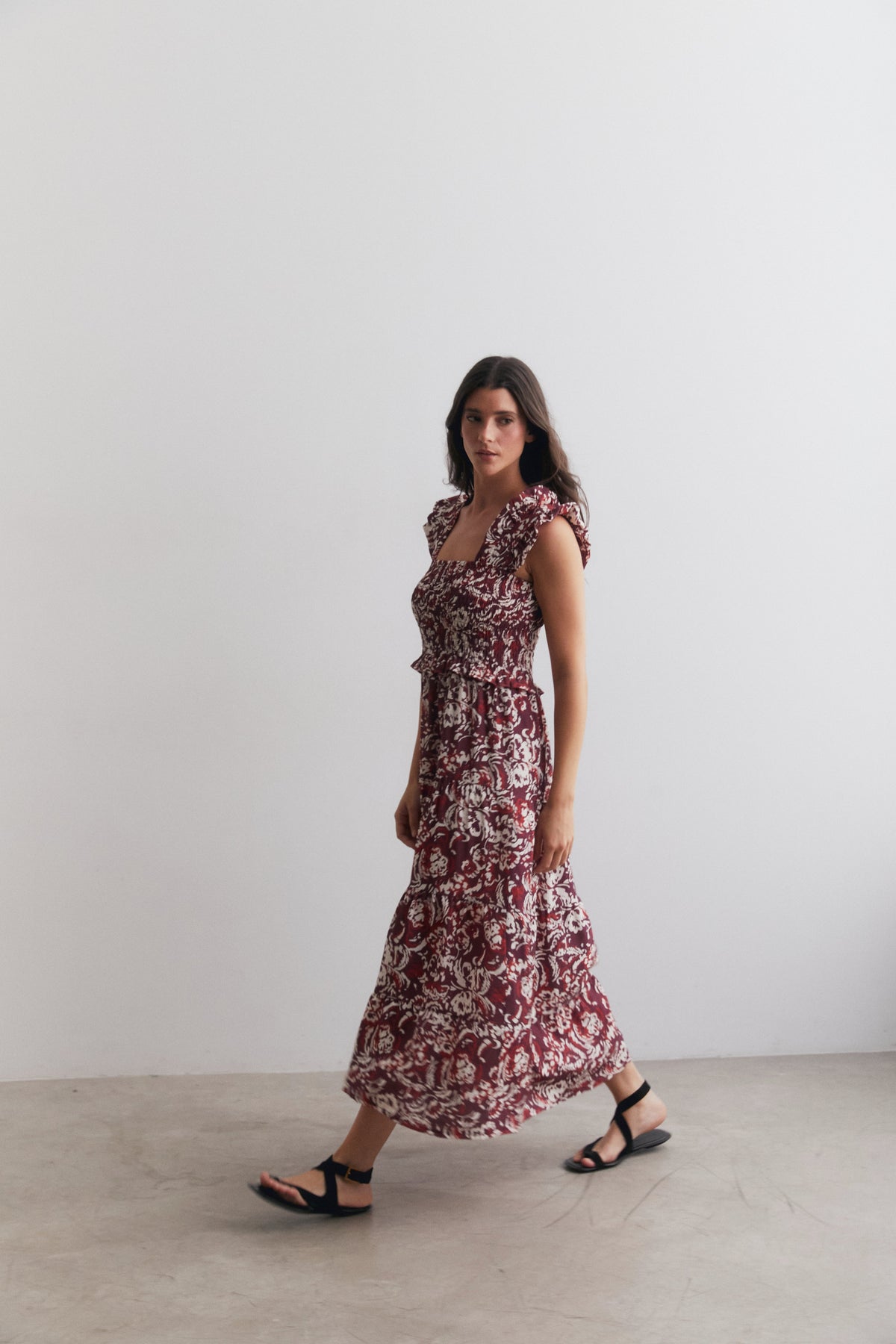 Vestido gomas tirantes berenjena