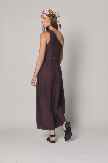 Vestido midi de un hombro berenjena